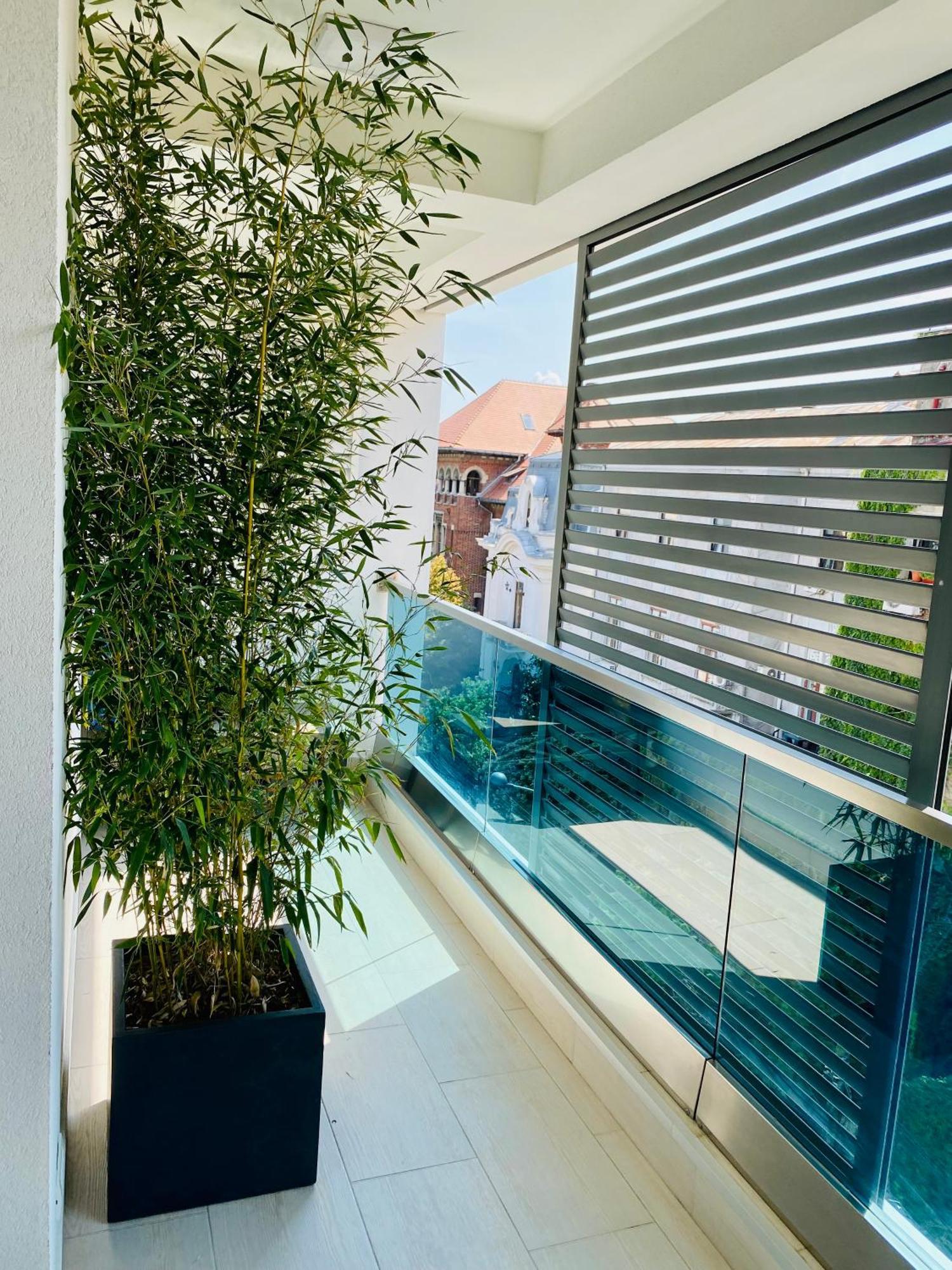 Urbanstay Suites - Prime Location Designer Suite Bukares Bagian luar foto